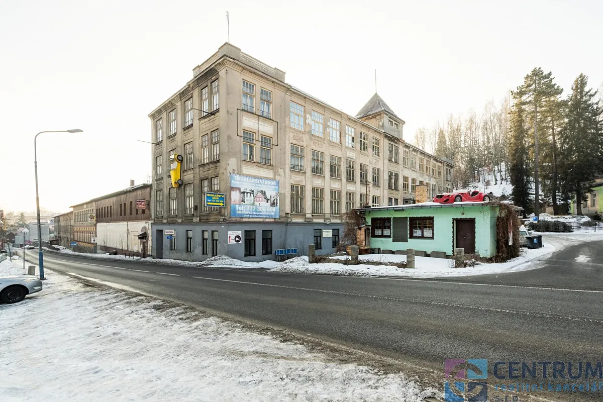Prodej výrobní haly, prostoru 492 m²
